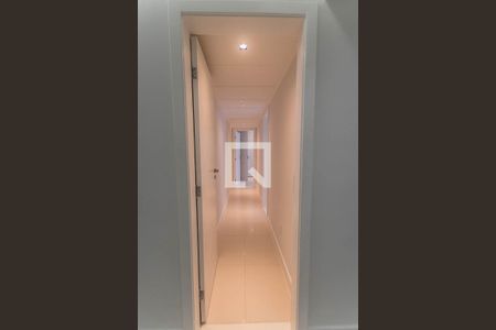 Corredor de apartamento para alugar com 3 quartos, 142m² em Jardim Armação, Salvador