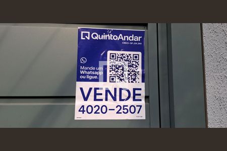 Plaquinha instalada na fachada de apartamento à venda com 2 quartos, 76m² em Vila Príncipe de Gales, Santo André