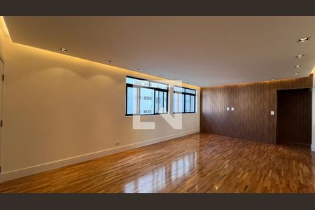 Sala de apartamento à venda com 3 quartos, 180m² em Cerqueira César, São Paulo