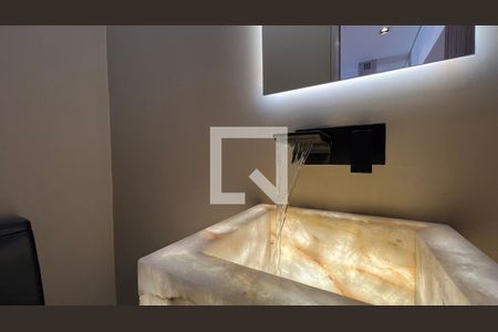 Lavabo de apartamento à venda com 3 quartos, 180m² em Cerqueira César, São Paulo