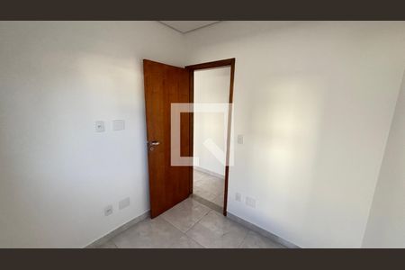 Quarto de apartamento à venda com 2 quartos, 63m² em Jardim Santo Alberto, Santo André