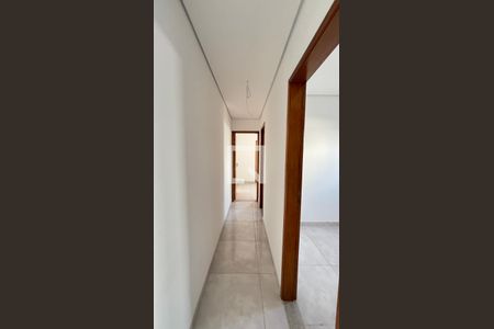 Corredor de apartamento à venda com 2 quartos, 63m² em Jardim Santo Alberto, Santo André