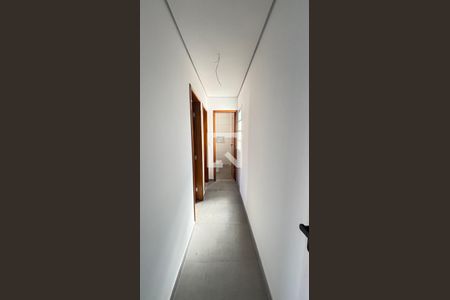Corredor de apartamento à venda com 2 quartos, 69m² em Jardim Santo Alberto, Santo André