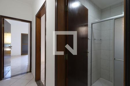 Corredor dos  Quartos de apartamento à venda com 2 quartos, 67m² em Vila Humaita, Santo André
