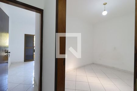 Corredor dos  Quartos de apartamento à venda com 2 quartos, 67m² em Vila Humaita, Santo André