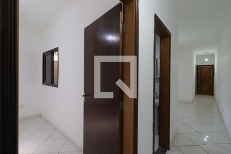 Corredor dos  Quartos de apartamento à venda com 2 quartos, 67m² em Vila Humaita, Santo André