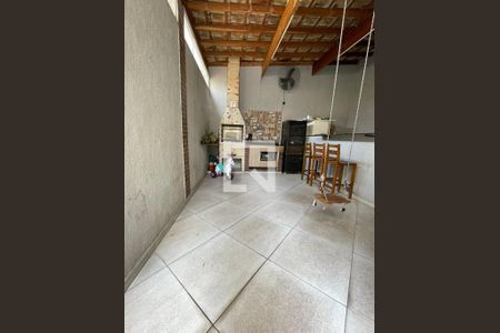 Área Externa de casa à venda com 3 quartos, 100m² em Parque Monte Alegre, Taboão da Serra