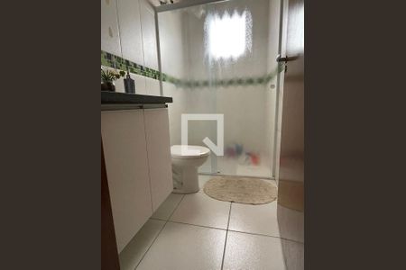 Banheiro de casa à venda com 3 quartos, 100m² em Parque Monte Alegre, Taboão da Serra