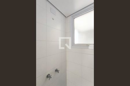 Banheiro de apartamento à venda com 2 quartos, 55m² em Horto Florestal, Jundiaí