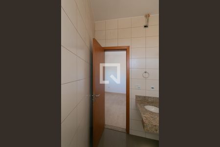 Banheiro Suíte de casa à venda com 3 quartos, 200m² em Novo Glória, Belo Horizonte