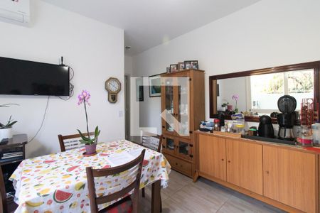 Sala de apartamento à venda com 2 quartos, 70m² em Cristal, Porto Alegre