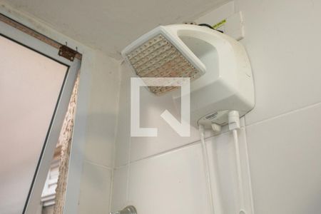 Banheiro de apartamento à venda com 2 quartos, 41m² em Sarandi, Porto Alegre