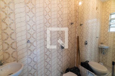 Banheiro de serviço de casa para alugar com 3 quartos, 120m² em Vila Mascote, São Paulo