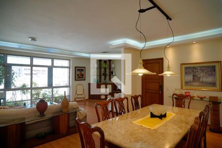 Sala de apartamento à venda com 3 quartos, 210m² em Icaraí, Niterói