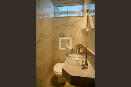 Lavabo de apartamento à venda com 3 quartos, 210m² em Icaraí, Niterói