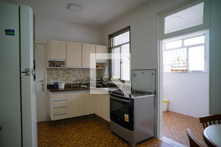 Cozinha de apartamento à venda com 3 quartos, 210m² em Icaraí, Niterói