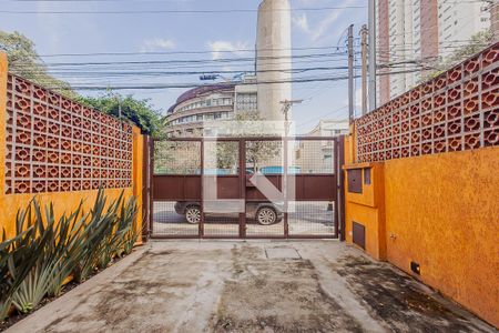 Garagem de casa para alugar com 2 quartos, 140m² em Pinheiros, São Paulo