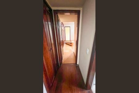 Corredor de apartamento à venda com 4 quartos, 180m² em Cidade Jardim, Belo Horizonte