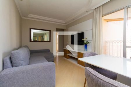 Sala de apartamento à venda com 3 quartos, 70m² em Vila Azevedo, São Paulo