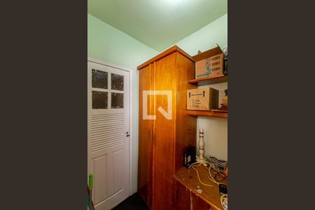 Quarto de Serviço de apartamento para alugar com 2 quartos, 65m² em Icaraí, Niterói