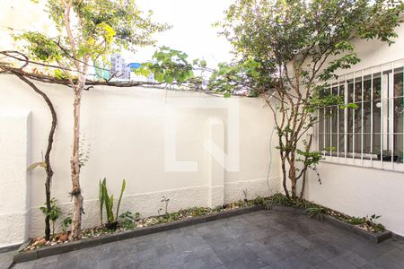 Quintal de casa à venda com 3 quartos, 119m² em Vila Aricanduva, São Paulo