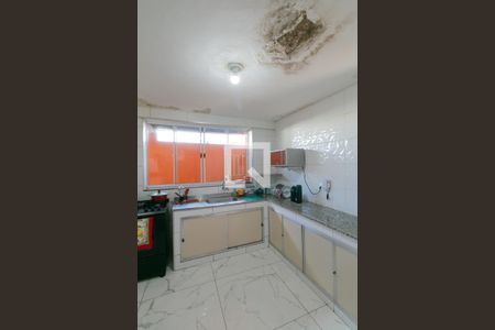 Cozinha de casa à venda com 4 quartos, 420m² em Goiânia, Belo Horizonte