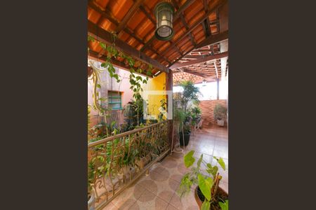 Terraço de casa à venda com 4 quartos, 420m² em Goiânia, Belo Horizonte