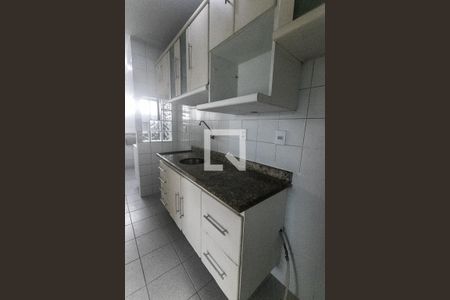 Cozinha de apartamento para alugar com 3 quartos, 70m² em Imbuí, Salvador