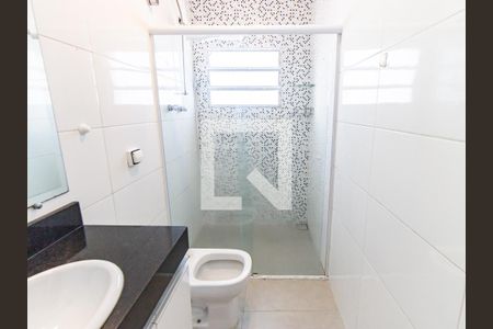 Banheiro de casa para alugar com 1 quarto, 130m² em Vila Invernada, São Paulo