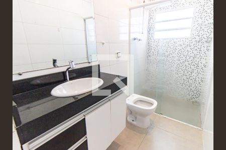 Banheiro de casa para alugar com 1 quarto, 130m² em Vila Invernada, São Paulo