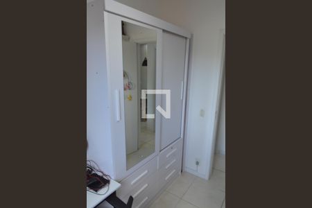 Quarto de apartamento à venda com 2 quartos, 57m² em Taquara, Rio de Janeiro