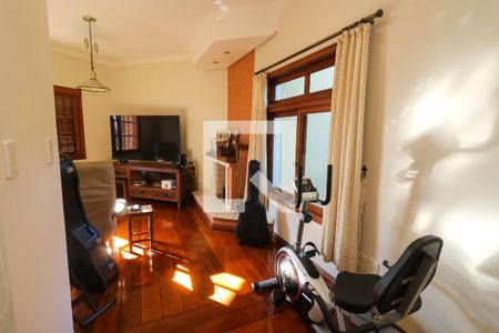 Sala de TV de casa de condomínio à venda com 4 quartos, 300m² em Cavalhada, Porto Alegre