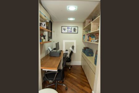 Escritório de apartamento à venda com 3 quartos, 220m² em Santo Amaro, São Paulo