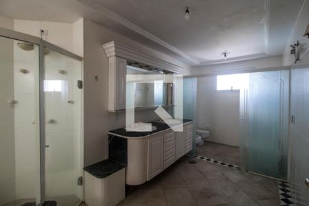 Banheiro da Suíte de casa de condomínio para alugar com 6 quartos, 1700m² em Alphaville, Santana de Parnaíba