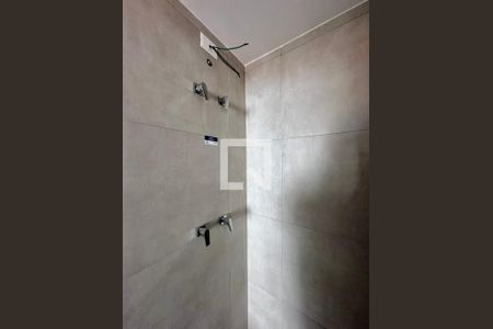 Banheiro de kitnet/studio à venda com 0 quarto, 25m² em Vila Cordeiro, São Paulo