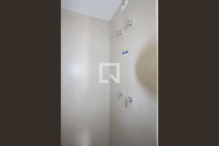 Banheiro de kitnet/studio à venda com 1 quarto, 24m² em Vila Cordeiro, São Paulo