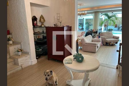 Casa à venda com 4 quartos, 600m² em Barra da Tijuca, Rio de Janeiro