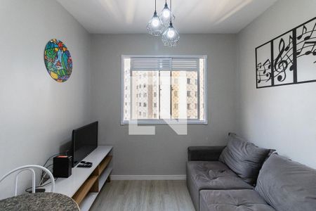 Sala de apartamento para alugar com 2 quartos, 33m² em Parque Fongaro, São Paulo