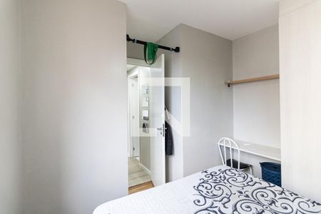 Quarto 1 de apartamento para alugar com 2 quartos, 33m² em Parque Fongaro, São Paulo