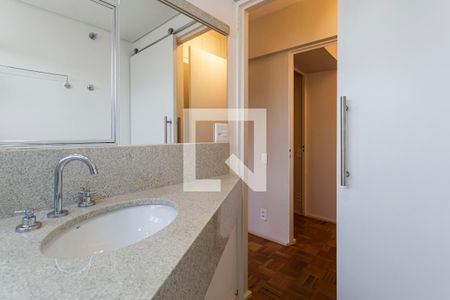 Banheiro da Suíte de apartamento para alugar com 2 quartos, 107m² em Itaim Bibi, São Paulo