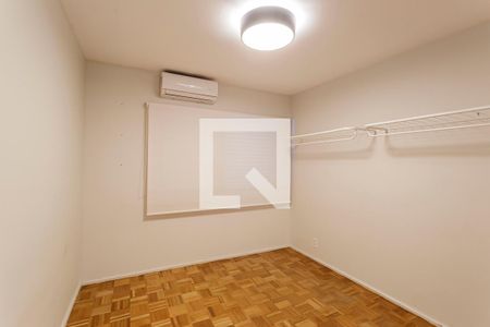 Quarto de apartamento para alugar com 2 quartos, 107m² em Itaim Bibi, São Paulo