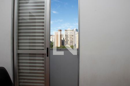 Varanda do quarto de apartamento à venda com 1 quarto, 48m² em Funcionários, Belo Horizonte