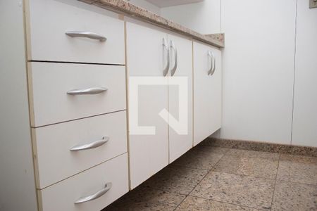 Cozinha de apartamento à venda com 1 quarto, 48m² em Funcionários, Belo Horizonte
