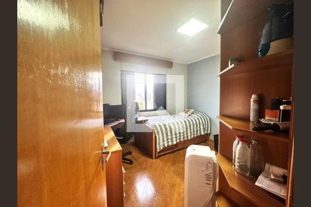 Casa de Condomínio à venda com 4 quartos, 144m² em Vila Paiva, São Paulo