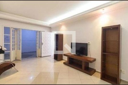 Casa à venda com 6 quartos, 300m² em Chácara Santo Antônio (Zona Leste), São Paulo