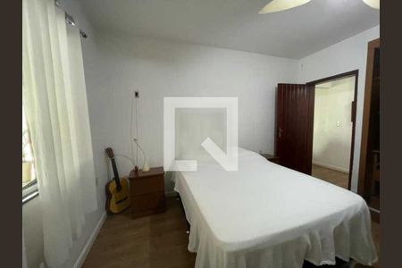 Casa à venda com 4 quartos, 252m² em Jardim Carioca, Rio de Janeiro