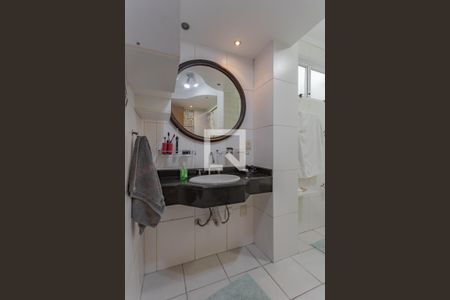 Banheiro da Suíte de apartamento à venda com 3 quartos, 188m² em Floresta, Porto Alegre