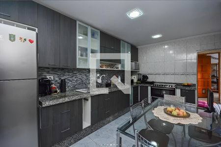 Cozinha de casa à venda com 2 quartos, 125m² em Jardim Regis, São Paulo