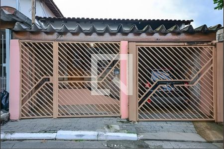 Fachada de casa à venda com 2 quartos, 125m² em Jardim Regis, São Paulo