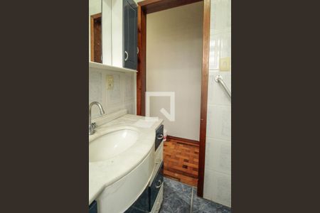 Banheiro de apartamento à venda com 2 quartos, 77m² em Petrópolis, Porto Alegre